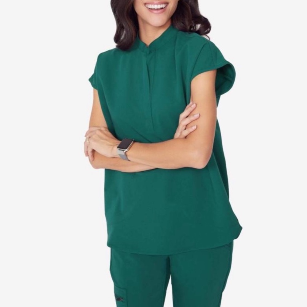 Rare hunter green FIGS SCRUBS set